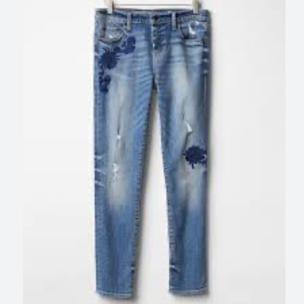 Gap AUTHENTIC 1969 embroidered girlfriend jeans 25R floral embroidered